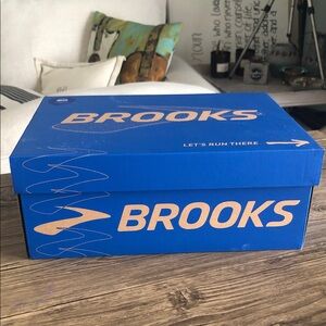 BROOKS SHOE BOX - BOX ONLY